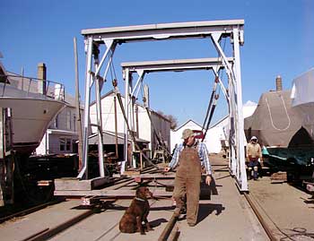 Marine store, Travel Lifts, Boat Repairs, Fiberglass Repairs